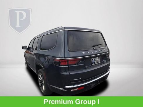 Used 2023 Jeep Wagoneer Series III w/ Premium Group I AWD/4WD image 10