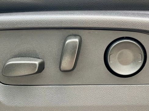 Used 2025 Chevrolet Silverado 2500 LTZ w/ LTZ Convenience Package image 36