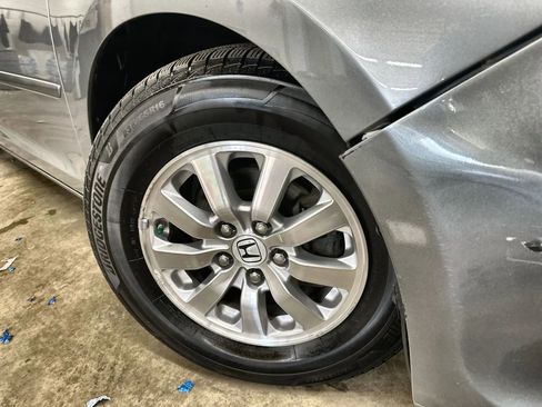 Used 2010 Honda Odyssey EX-L image 12