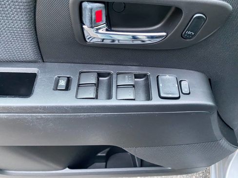 Used 2010 MAZDA MAZDA5 Sport image 12