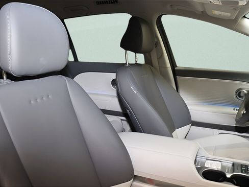 New 2026 Hyundai Ioniq 9 SEL image 11