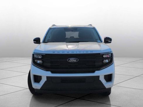 New 2025 Ford Expedition Max Active image 3