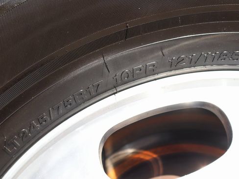 Used 2017 Ford F350 Lariat w/ Chrome Package image 44