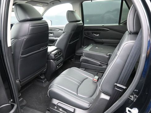 Used 2023 Honda Pilot Elite image 9