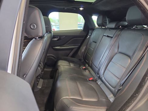 Used 2019 Jaguar F-PACE Prestige AWD/4WD image 36