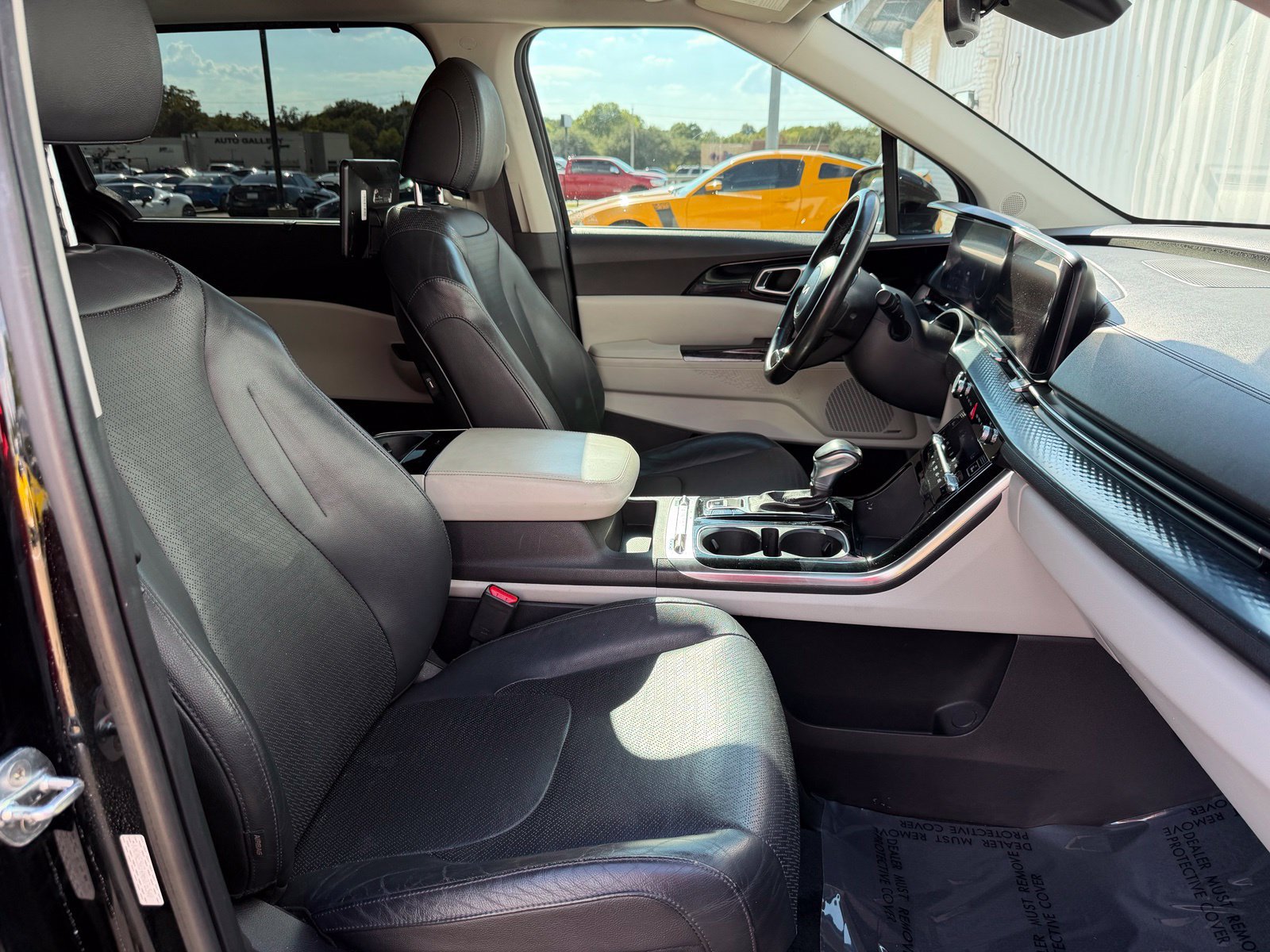 Used 2022 Kia Carnival SX Prestige FWD image 28