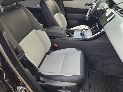 New 2026 Land Rover Range Rover Velar Dynamic SE image 9