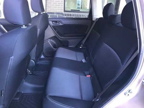 Used 2015 Subaru Forester 2.5i Premium w/ All-Weather Package image 7