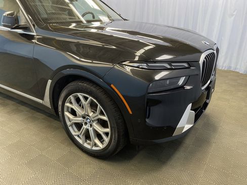 Used 2023 BMW X7 xDrive40i w/ Parking Assistance Package image 56