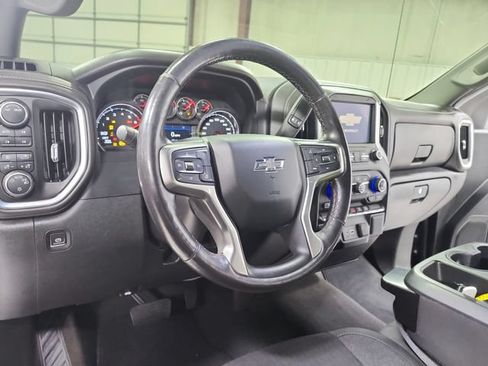 Used 2022 Chevrolet Silverado 1500 RST w/ Z71 Off-Road Package AWD/4WD image 18