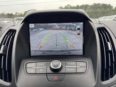 Used 2019 Ford Escape SEL image 23