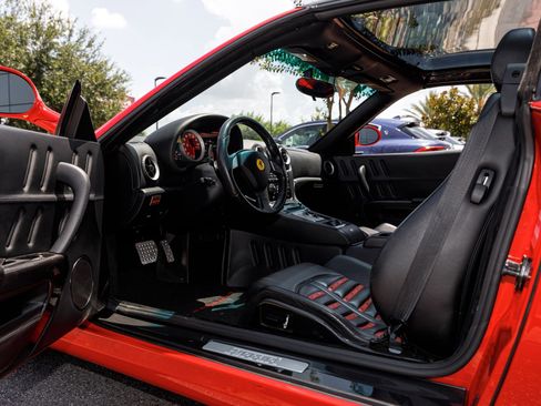 Used 2005 Ferrari 575M Maranello Superamerica RWD image 26