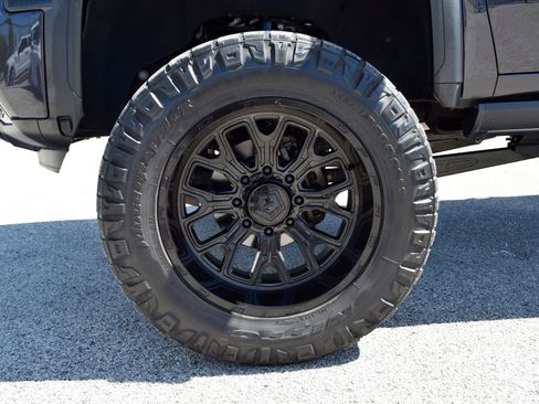 Used 2024 GMC Sierra 2500 AT4 w/ AT4 Premium Plus Package image 25