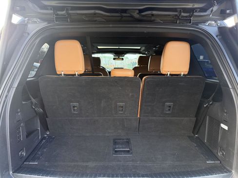 Used 2022 Ford Expedition Platinum image 43