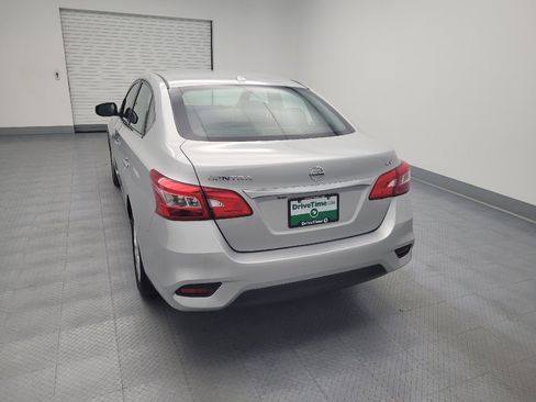 Used 2019 Nissan Sentra SV FWD image 6