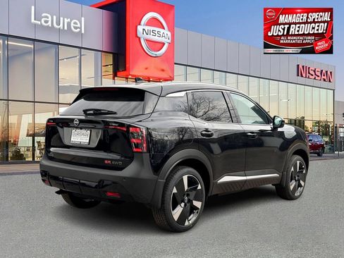 New 2025 Nissan Kicks SR AWD/4WD image 5