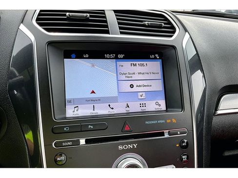 Used 2018 Ford Explorer Sport image 28