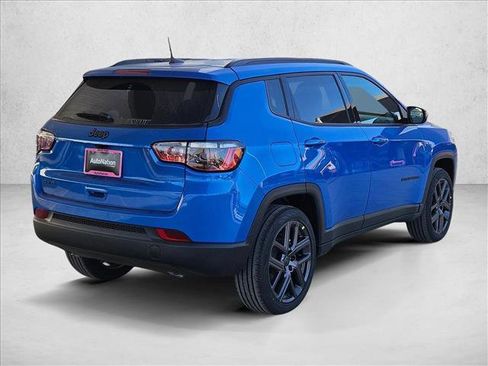 New 2026 Jeep Compass Latitude image 2
