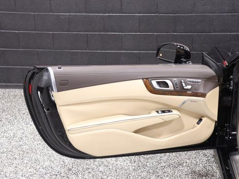 Used 2013 Mercedes-Benz SL 550 w/ Premium Pkg image 36