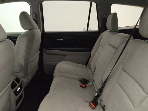Used 2020 Honda Pilot EX image 18