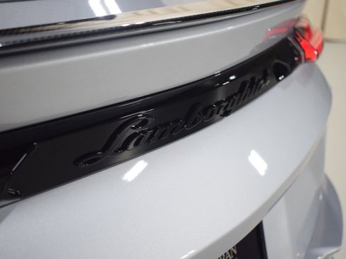 Used 2024 Lamborghini Urus Performante image 11