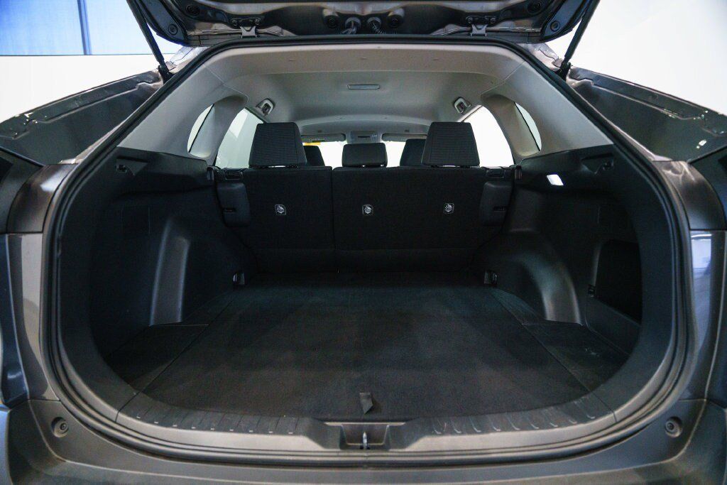 Certified 2025 Toyota RAV4 LE AWD/4WD image 30