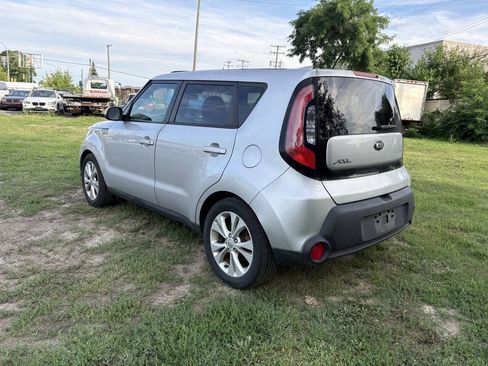 Used 2015 Kia Soul + FWD image 5
