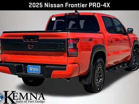 Used 2025 Nissan Frontier PRO-4X w/ Pro Convenience Package AWD/4WD image 8