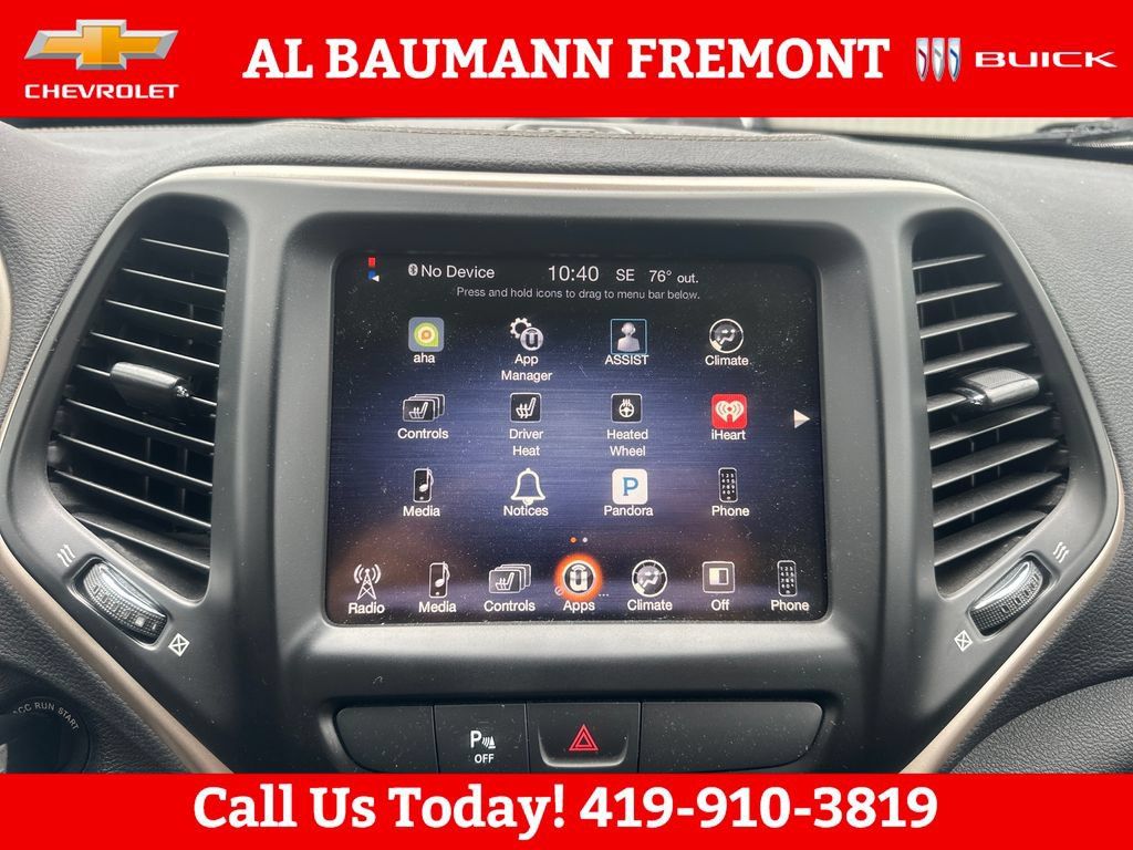 Used 2017 Jeep Cherokee Latitude w/ Safety/Convenience Group AWD/4WD image 19