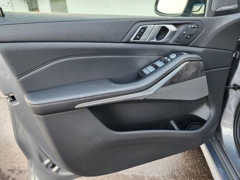 Used 2023 BMW X7 xDrive40i w/ M Sport Package image 19