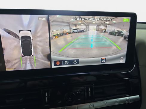 New 2026 Nissan Pathfinder SL image 23