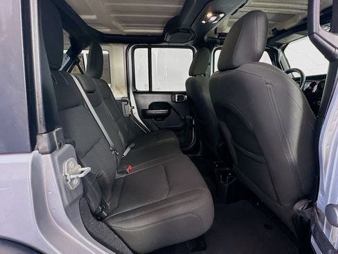 Used 2019 Jeep Wrangler Unlimited Sport AWD/4WD image 30