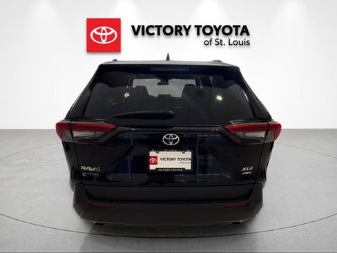 Used 2025 Toyota RAV4 XLE image 4