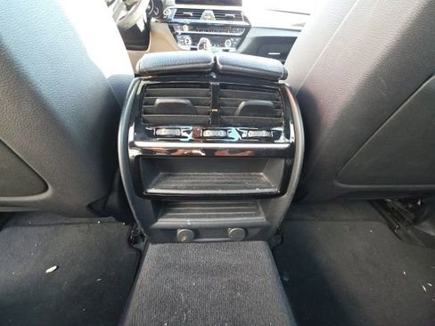 Used 2019 BMW 540i w/ Executive Package RWD image 25