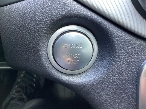 Used 2016 Mercedes-Benz GLA 250 4MATIC image 19