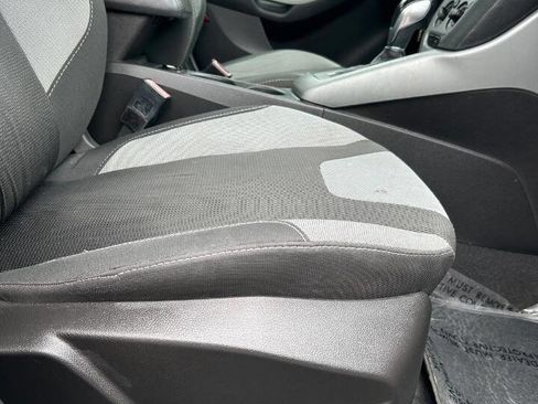 Used 2012 Ford Focus SE w/ SE Sport Pkg FWD image 42