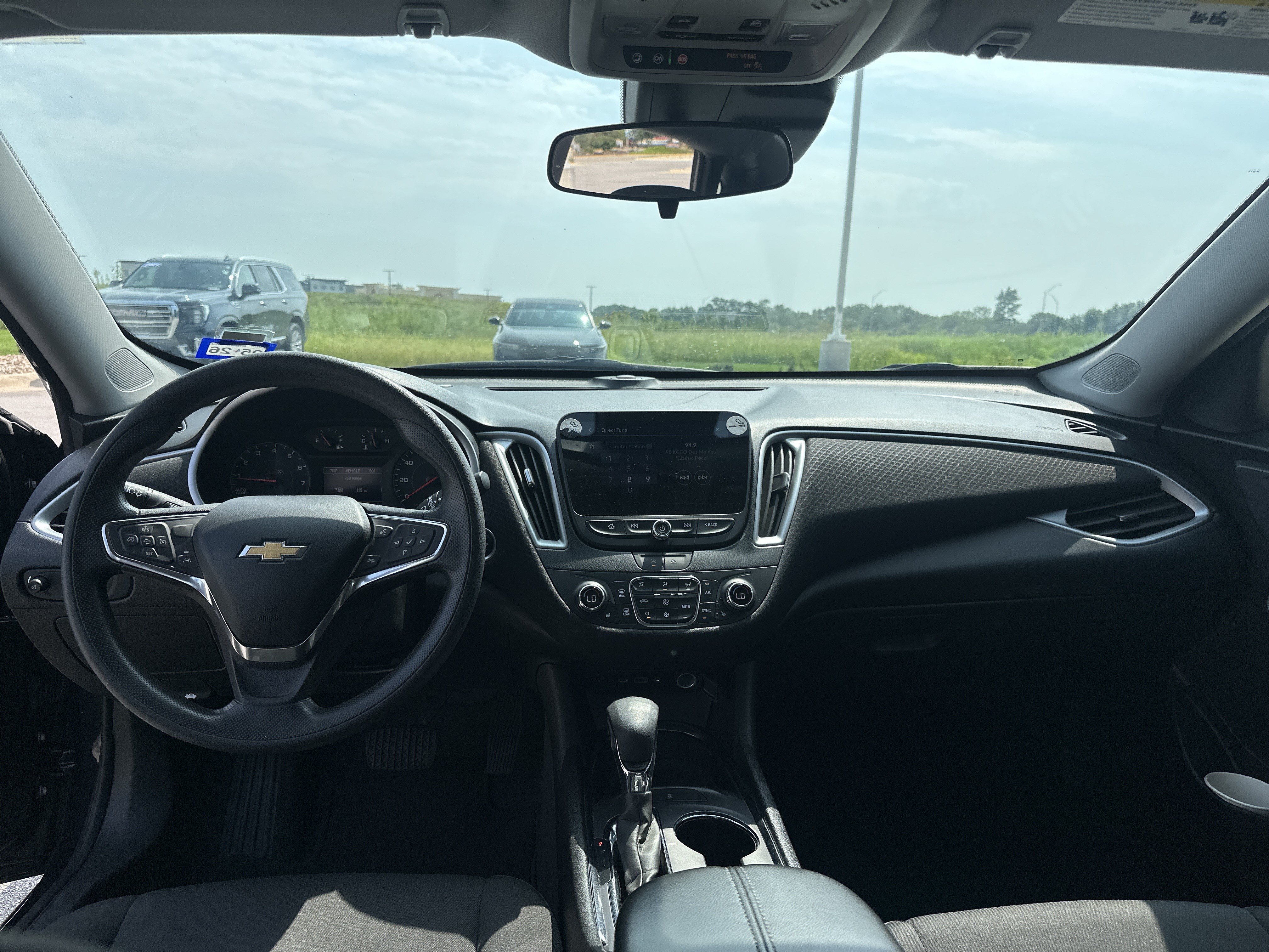 Used 2023 Chevrolet Malibu LT FWD image 10