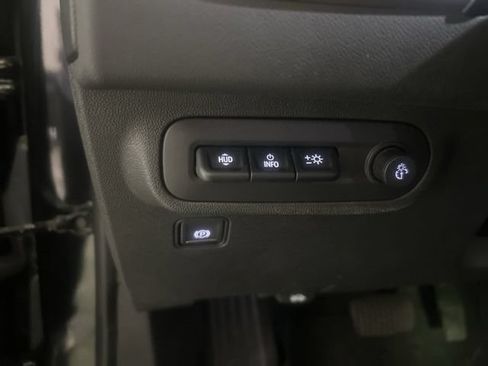 Used 2024 GMC Terrain AT4 w/ Infotainment Package II AWD/4WD image 17
