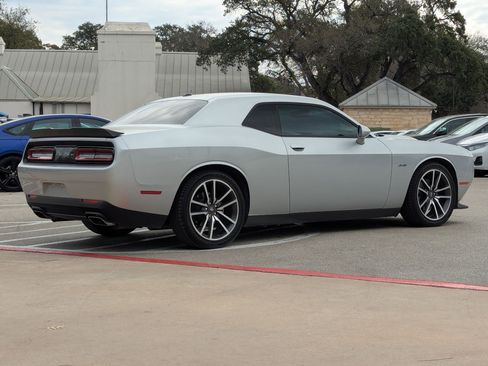 Used 2023 Dodge Challenger R/T image 4