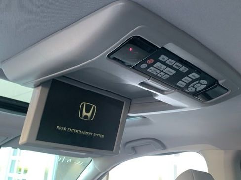 Used 2017 Honda Pilot Elite image 5