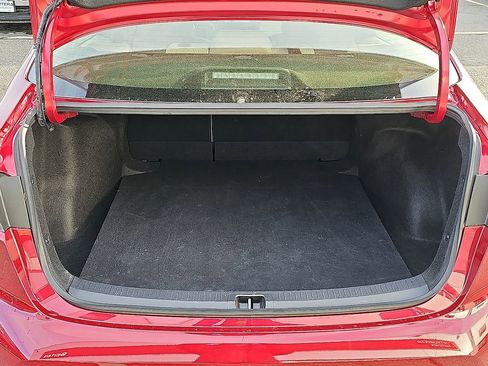 Used 2025 Toyota Corolla LE image 27