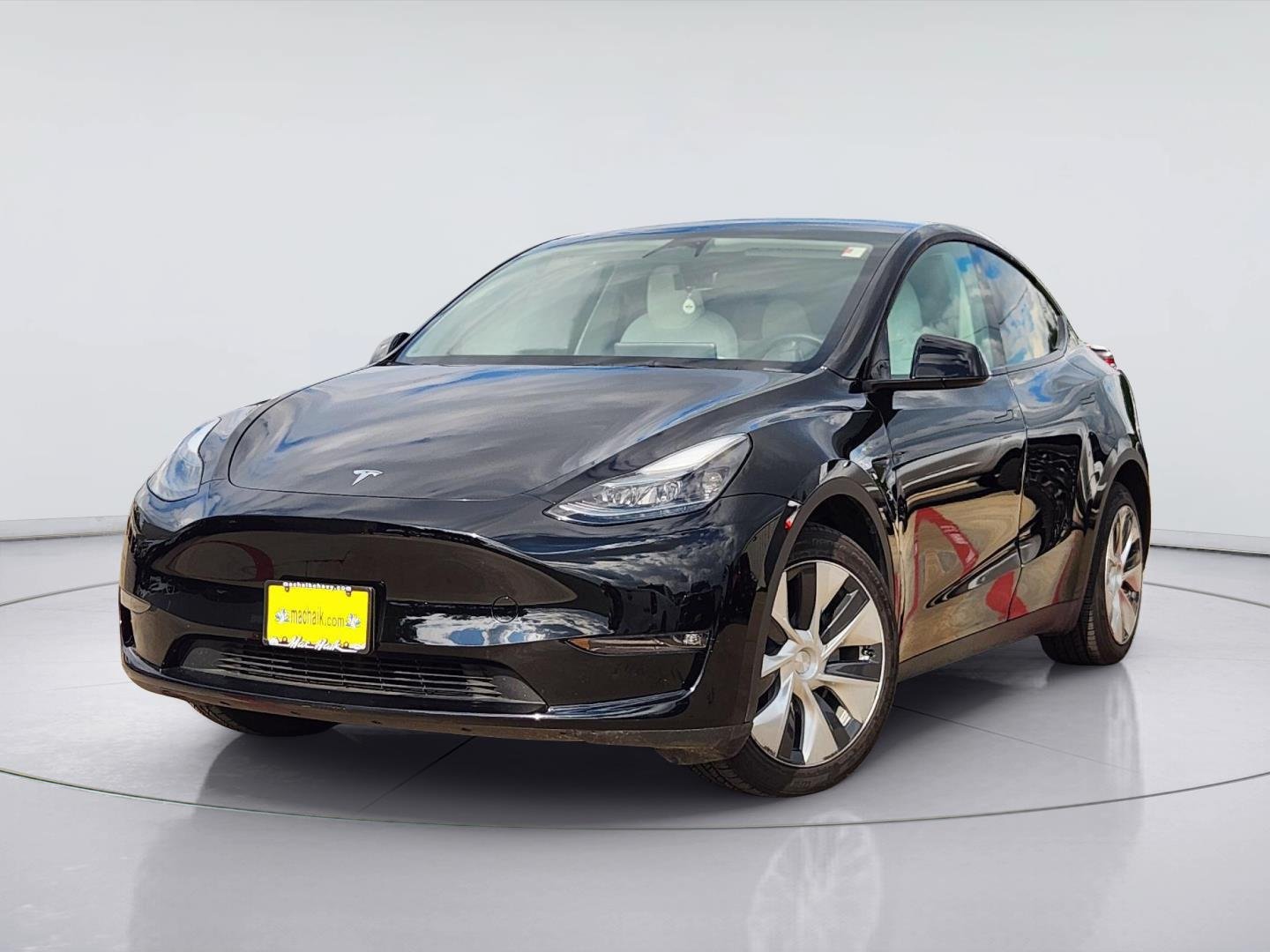 Used 2023 Tesla Model Y Long Range AWD/4WD image 1