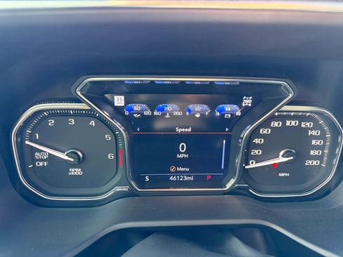 Used 2021 GMC Yukon XL Denali AWD/4WD image 12