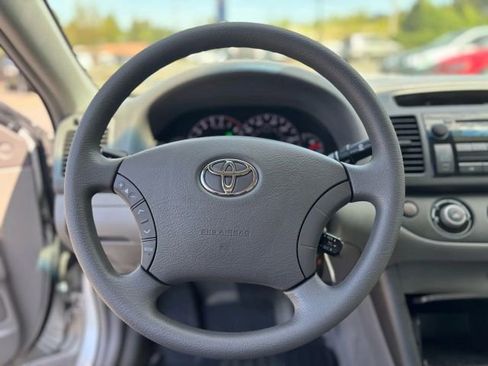 Used 2005 Toyota Camry LE image 11