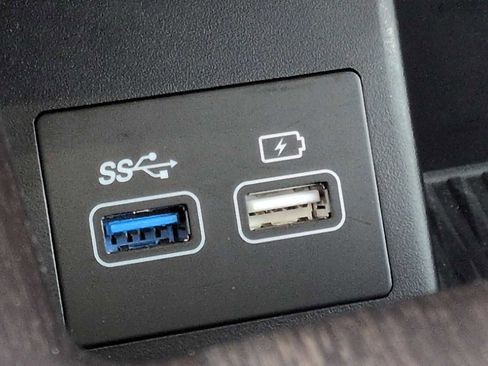 Used 2022 Genesis G80 2.5T w/ Advanced Package image 34