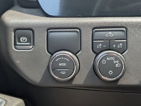 Certified 2024 Chevrolet Silverado 1500 LT RWD image 24
