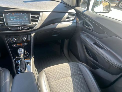 Used 2018 Buick Encore Preferred image 13