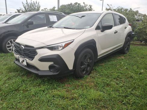 Used 2024 Subaru Crosstrek 2.0i AWD/4WD image 3
