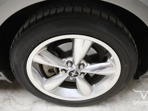 Used 2009 Ford Mustang GT RWD image 30