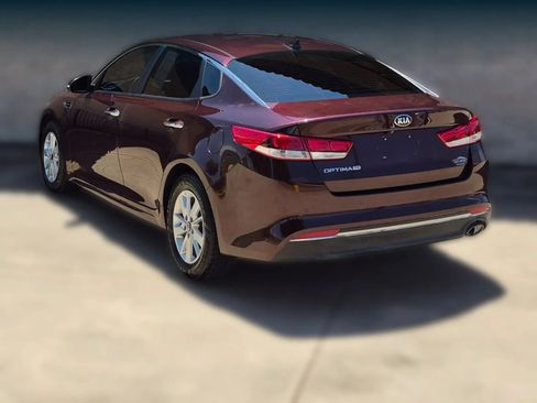 Used 2018 Kia Optima LX FWD image 8